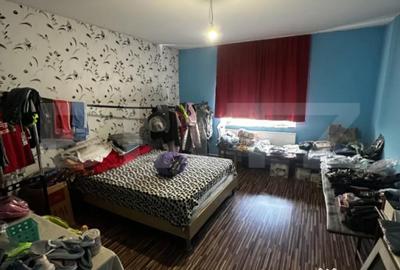 Casă cu 4 camere cu Teren 3018 Mp în Vest