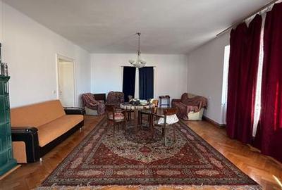 Apartament cu 4 camere semidecomandat, mobilat în Central - 9