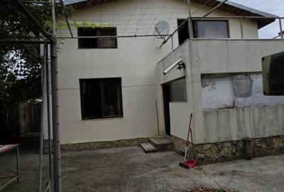 Casă individuală cu 6 camere cu Canalizare în Central - 8