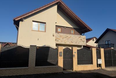 Casă individuală premium de vânzare | Cartier Izvor – Tărlungeni, Brașov - 1