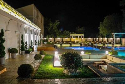 Spațiu comercial, de 2,600 mp, în Central - 3