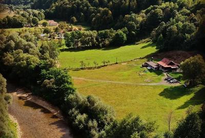 Casă cu 4 camere cu Teren 8195 Mp în Bucea - 2