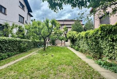 Casă individuală cu 6 camere cu Canalizare în Domenii - 1