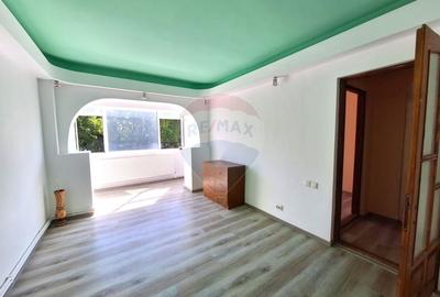 Apartament cu 3 camere de vanzare in zona Pod - 1