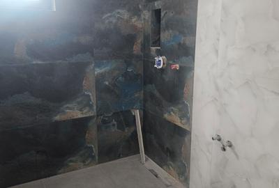 Casă cu 4 camere cu Teren 600 Mp în Central - 1