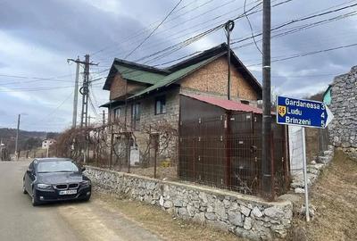 Casă cu Teren 430 Mp în Ponoarele - 2