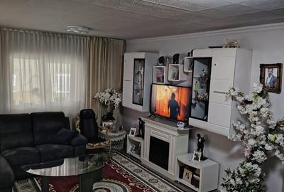 Casă individuală cu 4 camere cu Canalizare în Variaș - 1