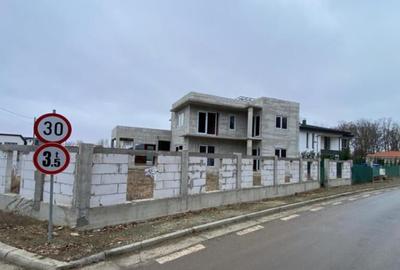 Casă cu 4 camere cu Teren 717 Mp în Miroslava