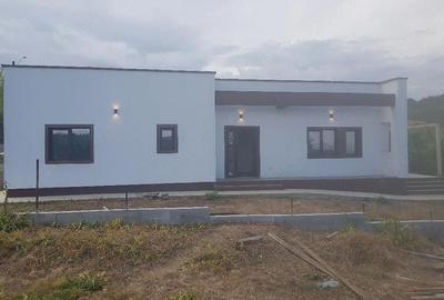 Casă cu Teren 500 Mp în Tomești