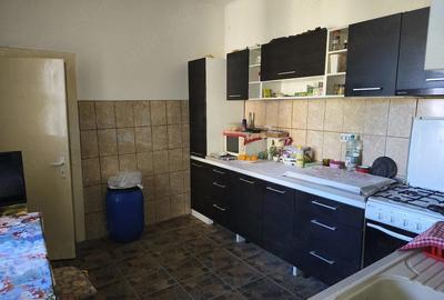 Casă cu 2 camere cu Teren 392 Mp în Central - 3