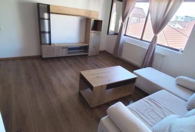 Apartament cu 3 camere decomandat, mobilat în Haliu - 3