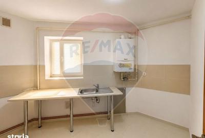 Apartament cu 3 camere în Mioriței - 8