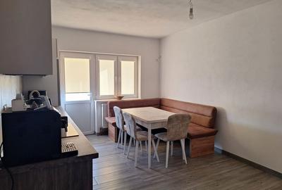 Apartament cu 2 camere decomandat în Central - 1