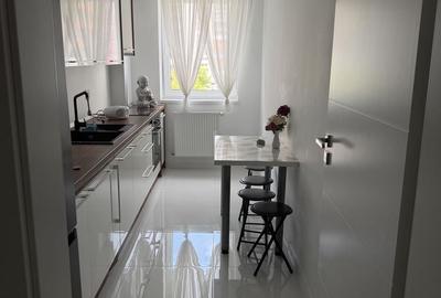 Apartament cu 2 camere decomandat în Lotus - 2