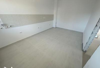 Casă cu 4 camere cu Canalizare în Central - 3