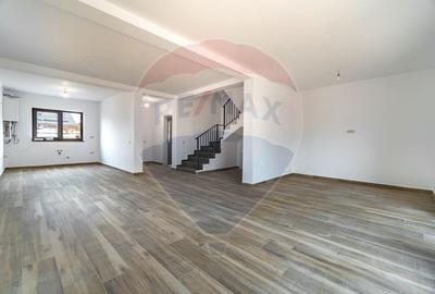 Casă cu 4 camere cu Teren 397 Mp în Tărlungeni - 5