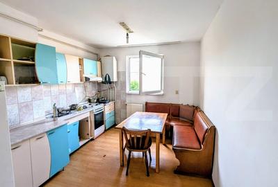 Apartament cu 3 camere decomandat, mobilat în Industrială