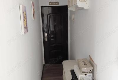 Apartament cu 3 camere decomandat în Poarta 6 - 10