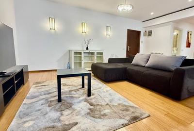 Apartament cu 4 camere decomandat în Pipera