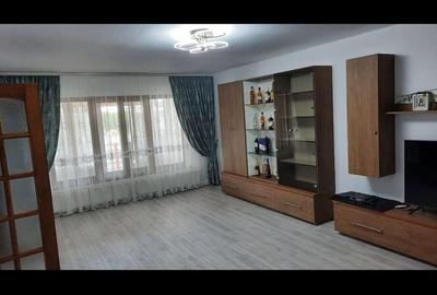 Casă cu 5 camere în Golești - 1