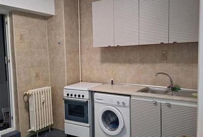 Garsonieră decomandată în Central - 3