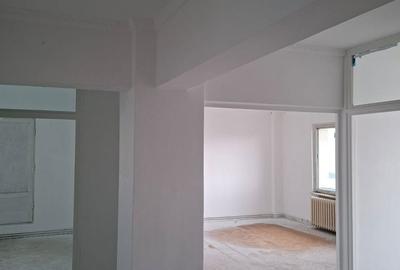 Apartament cu 3 camere decomandat în Unirii - 11