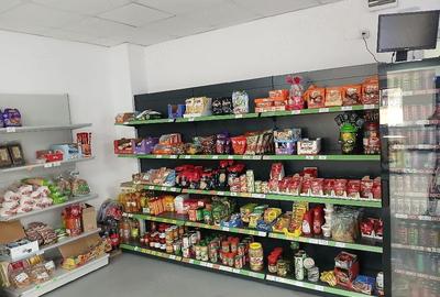 Spațiu comercial, de 100 mp, în Central - 3