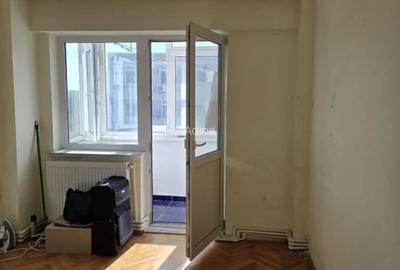 Apartament 4 camere decomandat - Faleza Nord - 185.000 euro  (Cod E11) - 1