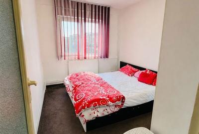 Apartament cu 3 camere decomandat în Alfa