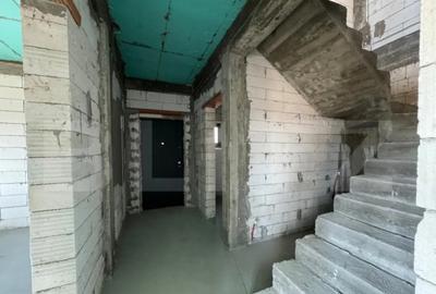 Casă cu 3 camere cu Teren 339 Mp în Central - 12