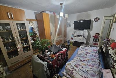 Apartament cu 3 camere nedecomandat în Micro III - 10