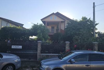 Casă cu 4 camere în Central - 8