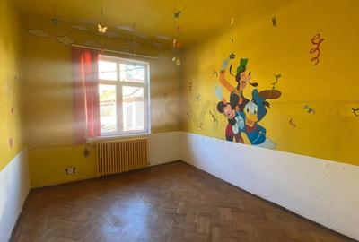 Casă individuală cu 6 camere cu Canalizare în Iancului - 13