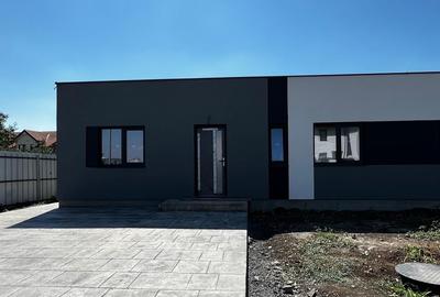 Duplex cu 3 camere cu Canalizare în Dumbrăvița - 1