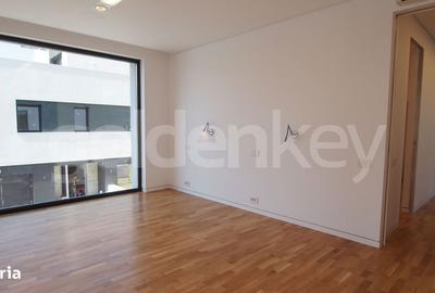 Casă cu 6 camere cu Garaj în Central - 9