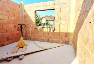 Casă cu 3 camere cu Teren 280 Mp în Giroc