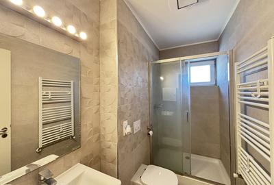 Apartament cu 3 camere decomandat, mobilat în Tractorul - 4