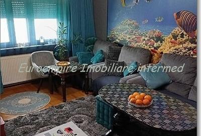 Apartament cu 3 camere decomandat în Inel II