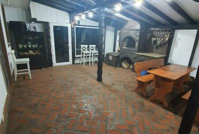 Casă cu 4 camere în Săbăreni - 2