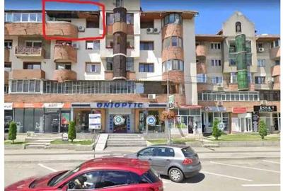 Apartament cu 3 camere decomandat în Victoria