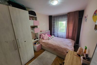 Apartament cu 3 camere decomandat, mobilat în Orizont - 9