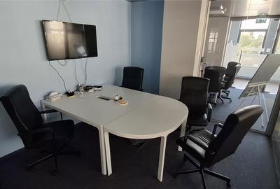 Spațiu comercial, de 270 mp, în Central - 4