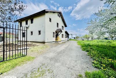 Casă cu 5 camere cu Teren 680 Mp în Clinceni