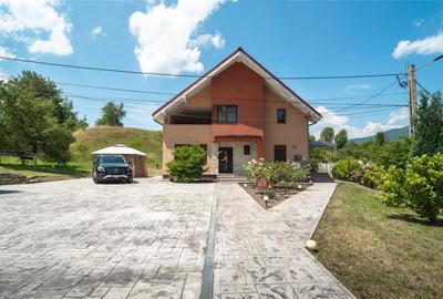 Casă cu 4 camere cu Teren 1500 Mp în Vulcan - 7