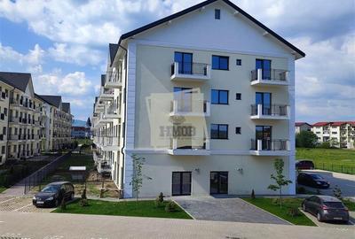 Apartament cu 3 camere 2 bai parcare si curte 57 mp in Selimbar - 2