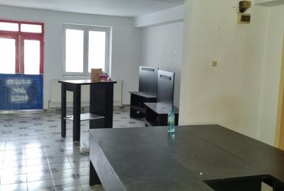 Spatiu de 100mp sau 200mp zona Stadion - 3