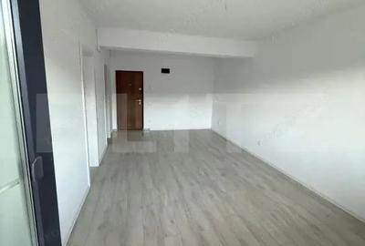 Garsonieră decomandată în Central - 3