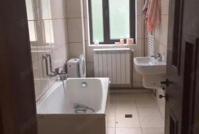 Casă cu 4 camere cu Teren 300 Mp în Central - 2