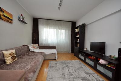 Apartament cu 3 camere decomandat în Titan - 2