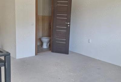 Spațiu comercial, de 463 mp, în Luna - 4